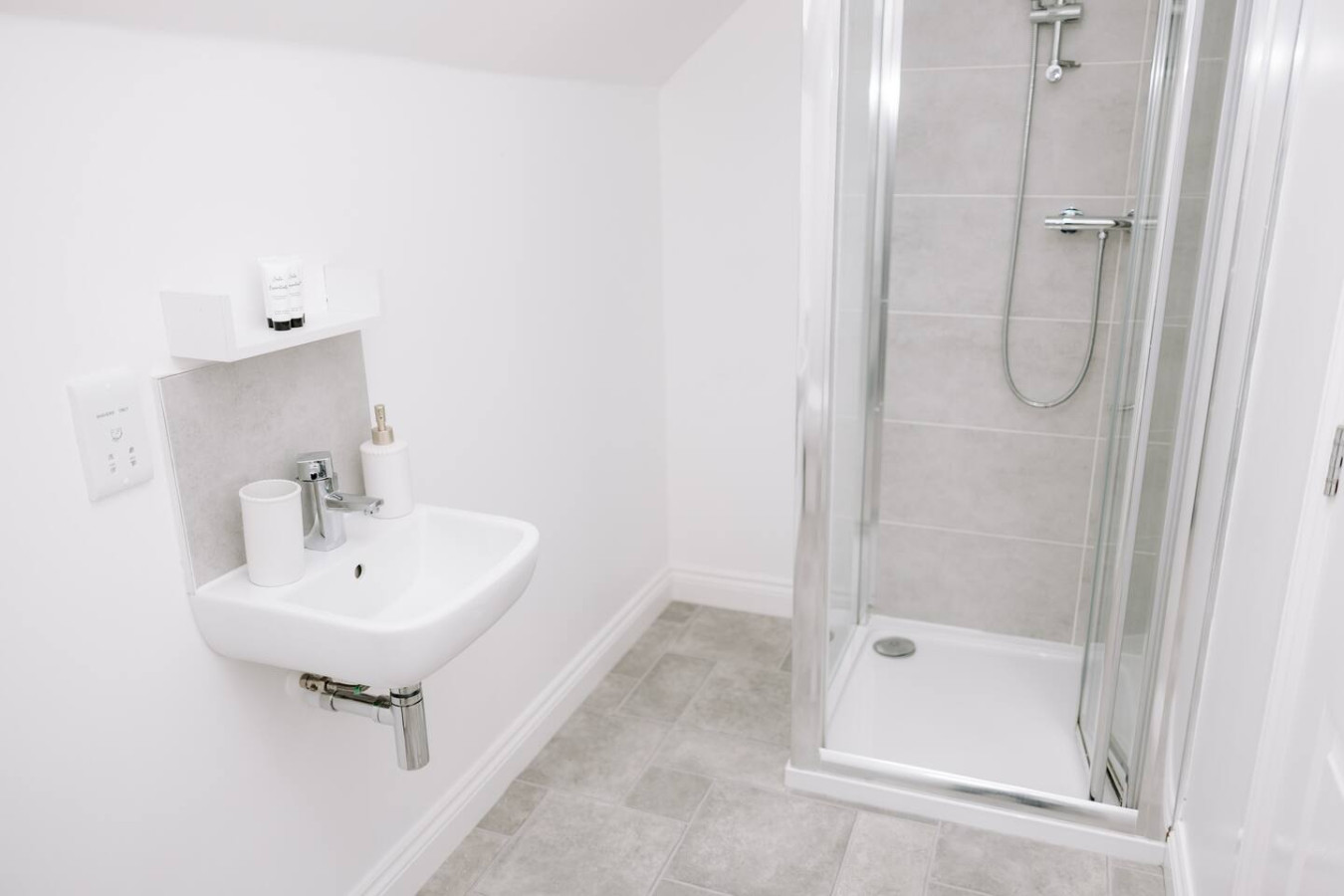 Newly Renovated 3Bed 2.5Bath Home Stockton-on-Tees in 10 Rosebank Court, Roseworth, Stockton-on-Tees, TS19 9BF - Property image 24 - VivreStays