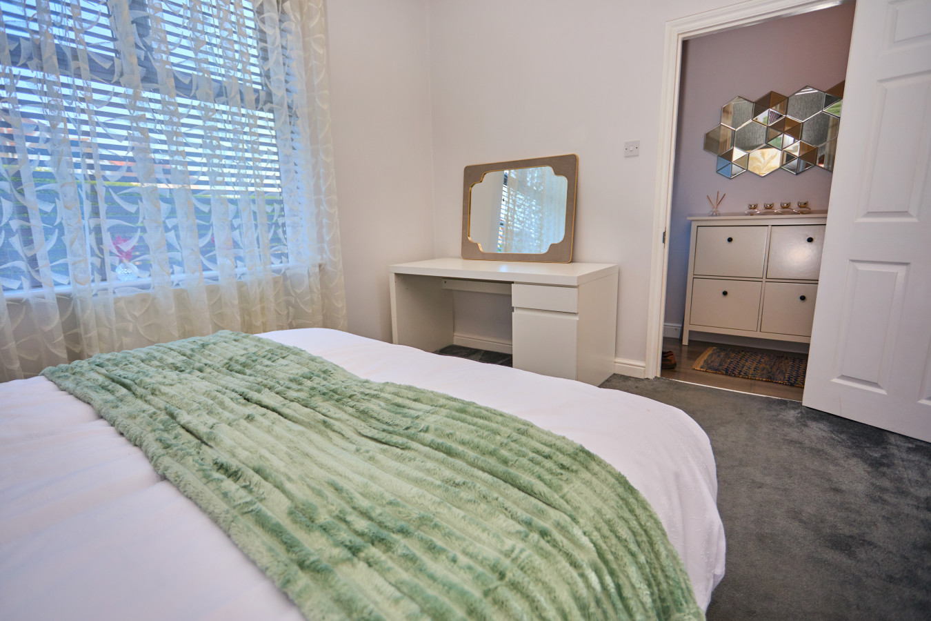 Birch Barn Retreat Spacious 4BR House with FREE Parking Sleeps 6 in 43 Birch Barn Way, Northampton NN2 8DU, UK - Property image 14 - VivreStays