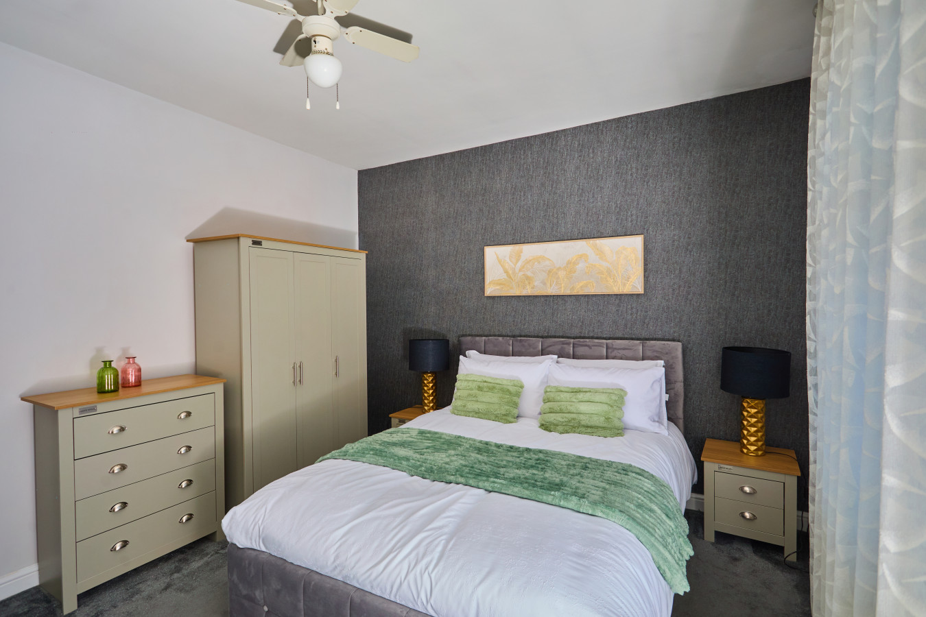 Birch Barn Retreat Spacious 4BR House with FREE Parking Sleeps 6 in 43 Birch Barn Way, Northampton NN2 8DU, UK - Property image 10 - VivreStays