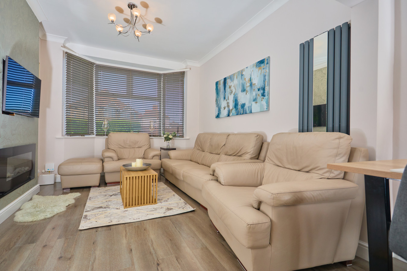 Birch Barn Retreat Spacious 4BR House with FREE Parking Sleeps 6 in 43 Birch Barn Way, Northampton NN2 8DU, UK - Property image 8 - VivreStays