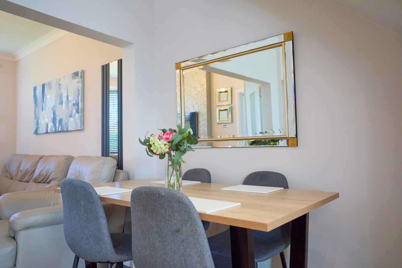 Birch Barn Retreat Spacious 4BR House with FREE Parking Sleeps 6 in 43 Birch Barn Way, Northampton NN2 8DU, UK - Property image 4 - VivreStays