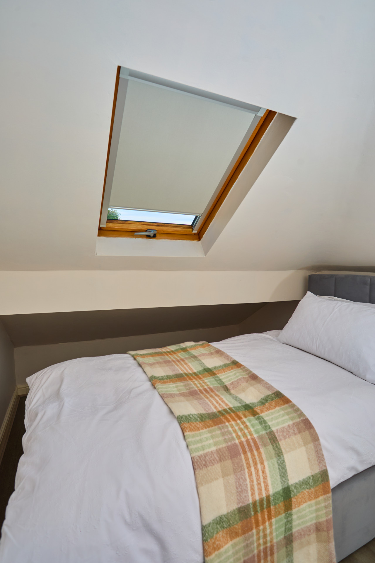 Birch Barn Retreat Spacious 4BR House with FREE Parking Sleeps 6 in 43 Birch Barn Way, Northampton NN2 8DU, UK - Property image 21 - VivreStays