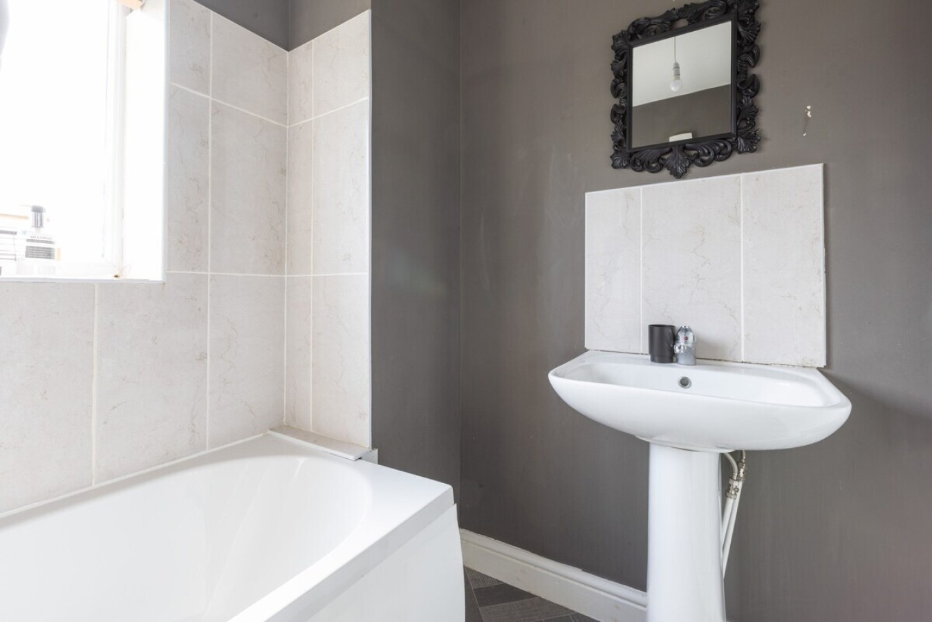 Grand 5BR Retreat in Beeston | Sleeps 12 in 50Ring Road Beeston, England, United Kingdom, LS11 8HD - Property image 40 - VivreStays