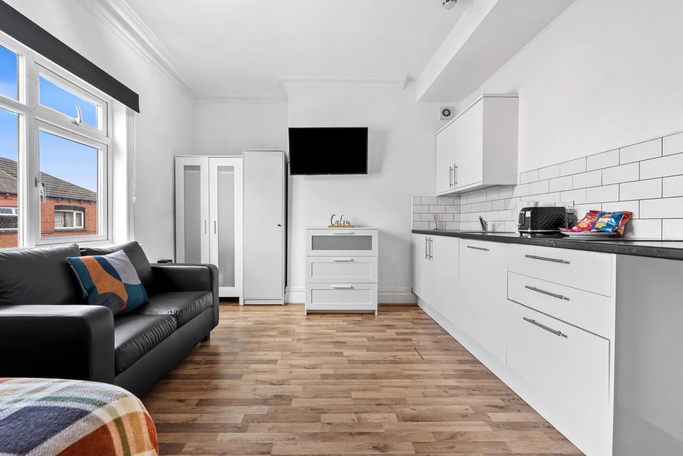 Modern Leeds Studio Retreat | Sleeps 2 & Street Parking in 1East Park Parade, England, United Kingdom, LS9 9NQ - Property image 2 - VivreStays