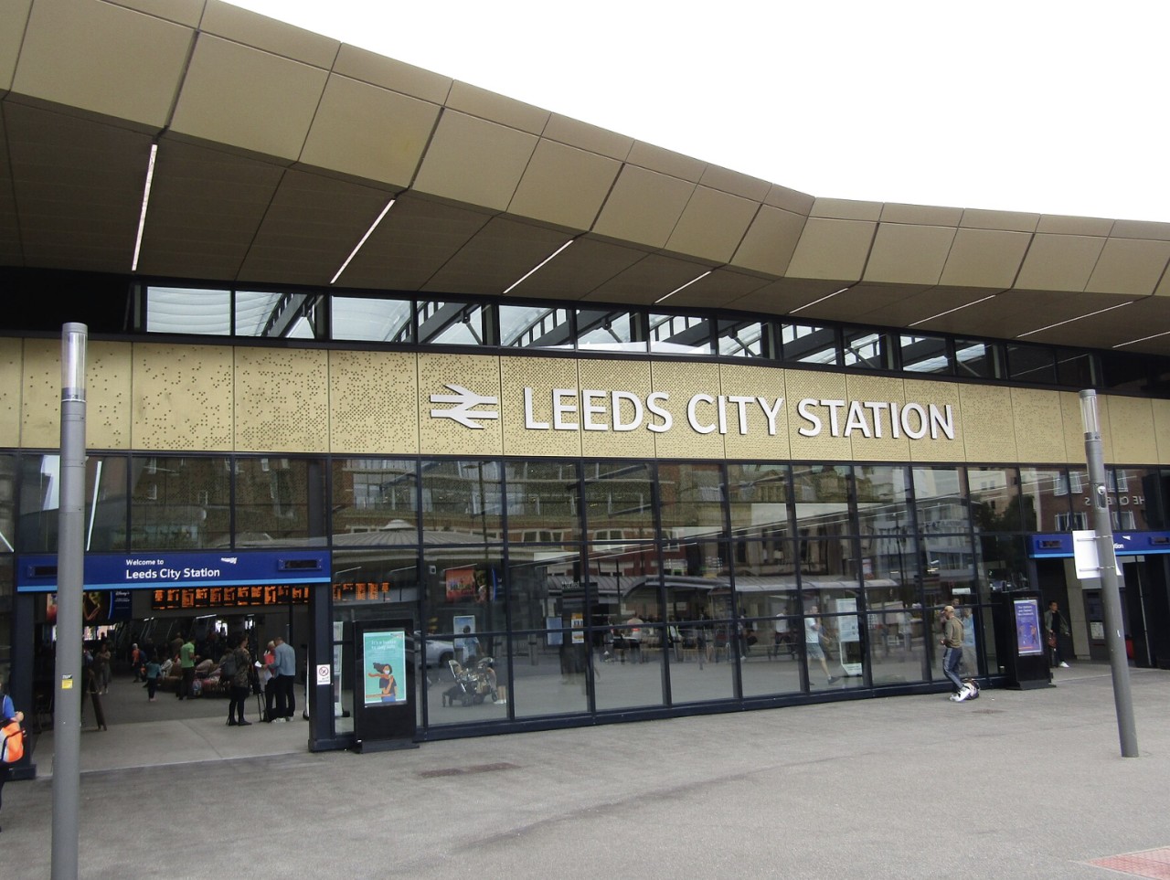 Smart Studio Ensuite Leeds | Near City Centre | Street Parking in 1East Park Parade, England, United Kingdom, LS9 9NQ - Property image 8 - VivreStays