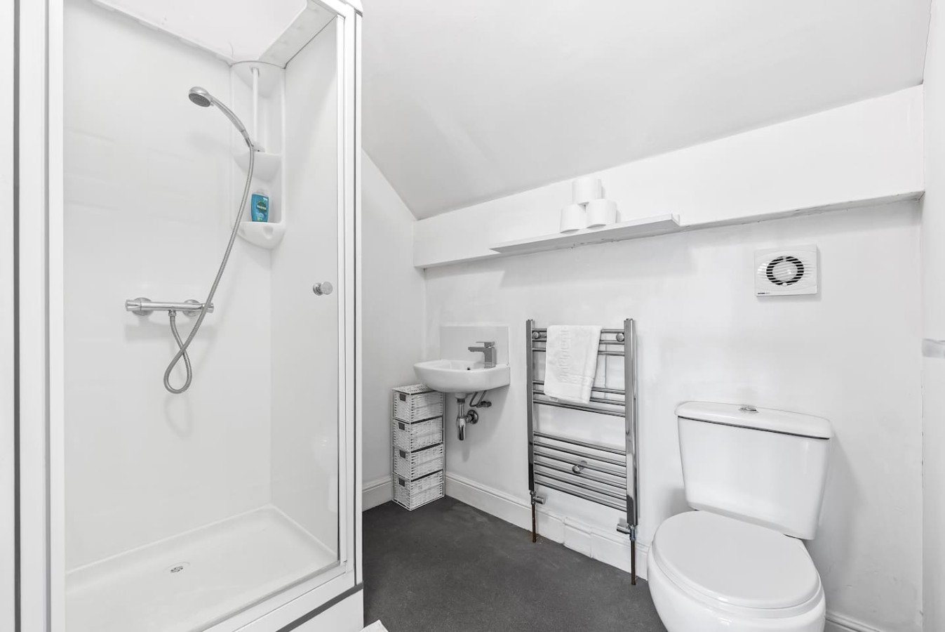 Large Modern Leeds Stay w/8 Private Ensuite Studio in 1East Park Parade, England, United Kingdom, LS9 9NQ - Property image 24 - VivreStays