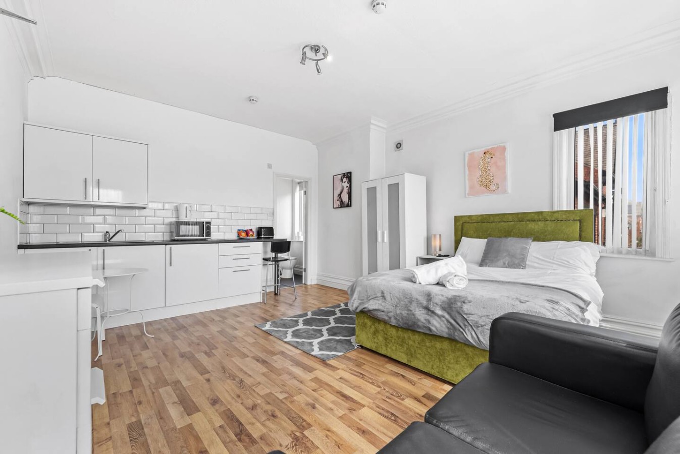 Large Modern Leeds Stay w/8 Private Ensuite Studio in 1East Park Parade, England, United Kingdom, LS9 9NQ - Property image 36 - VivreStays