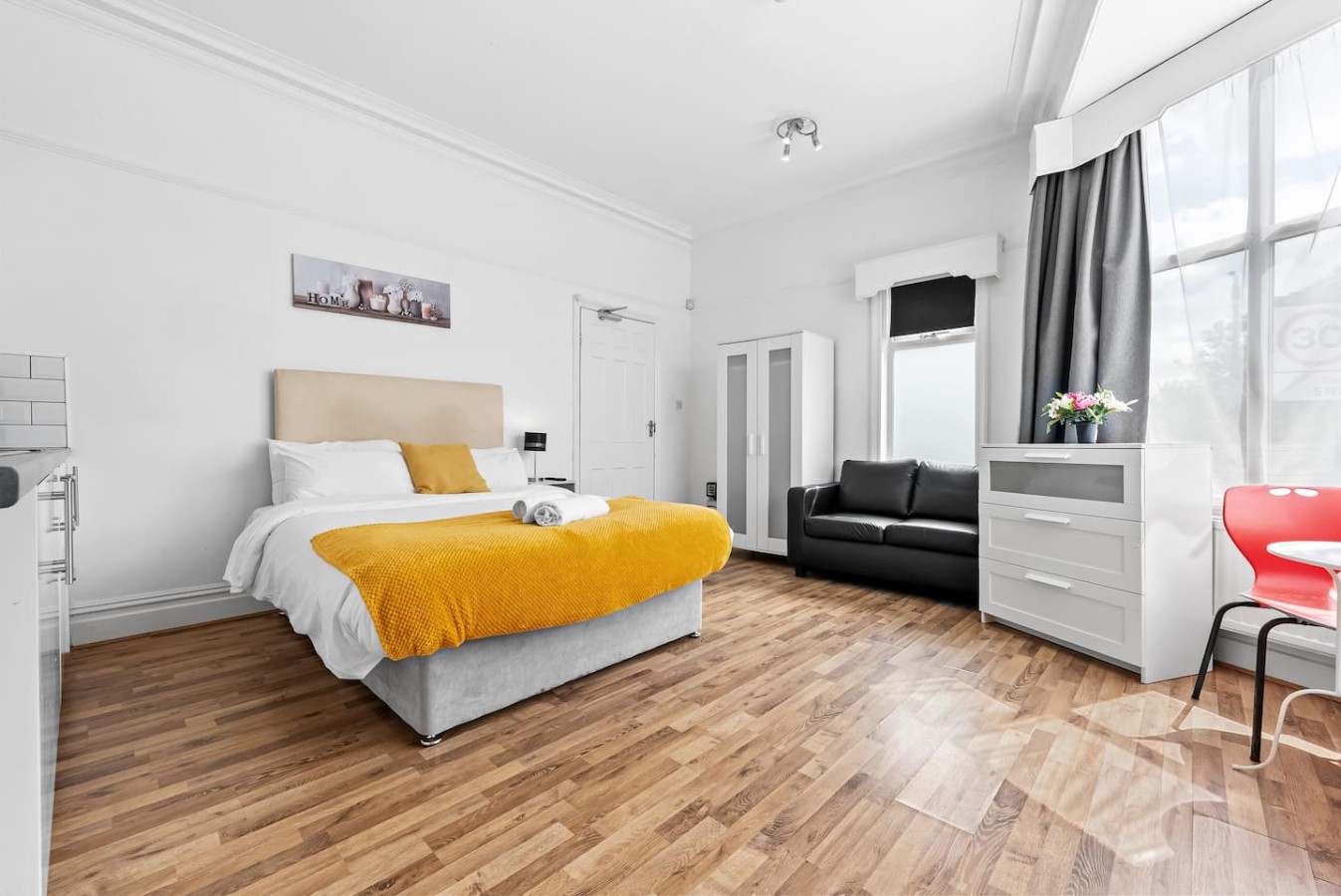 Large Modern Leeds Stay w/8 Private Ensuite Studio in 1East Park Parade, England, United Kingdom, LS9 9NQ - Property image 19 - VivreStays