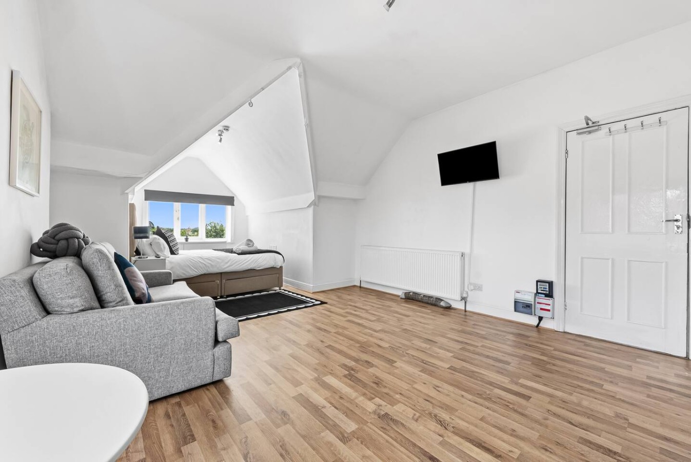 Large Modern Leeds Stay w/8 Private Ensuite Studio in 1East Park Parade, England, United Kingdom, LS9 9NQ - Property image 6 - VivreStays