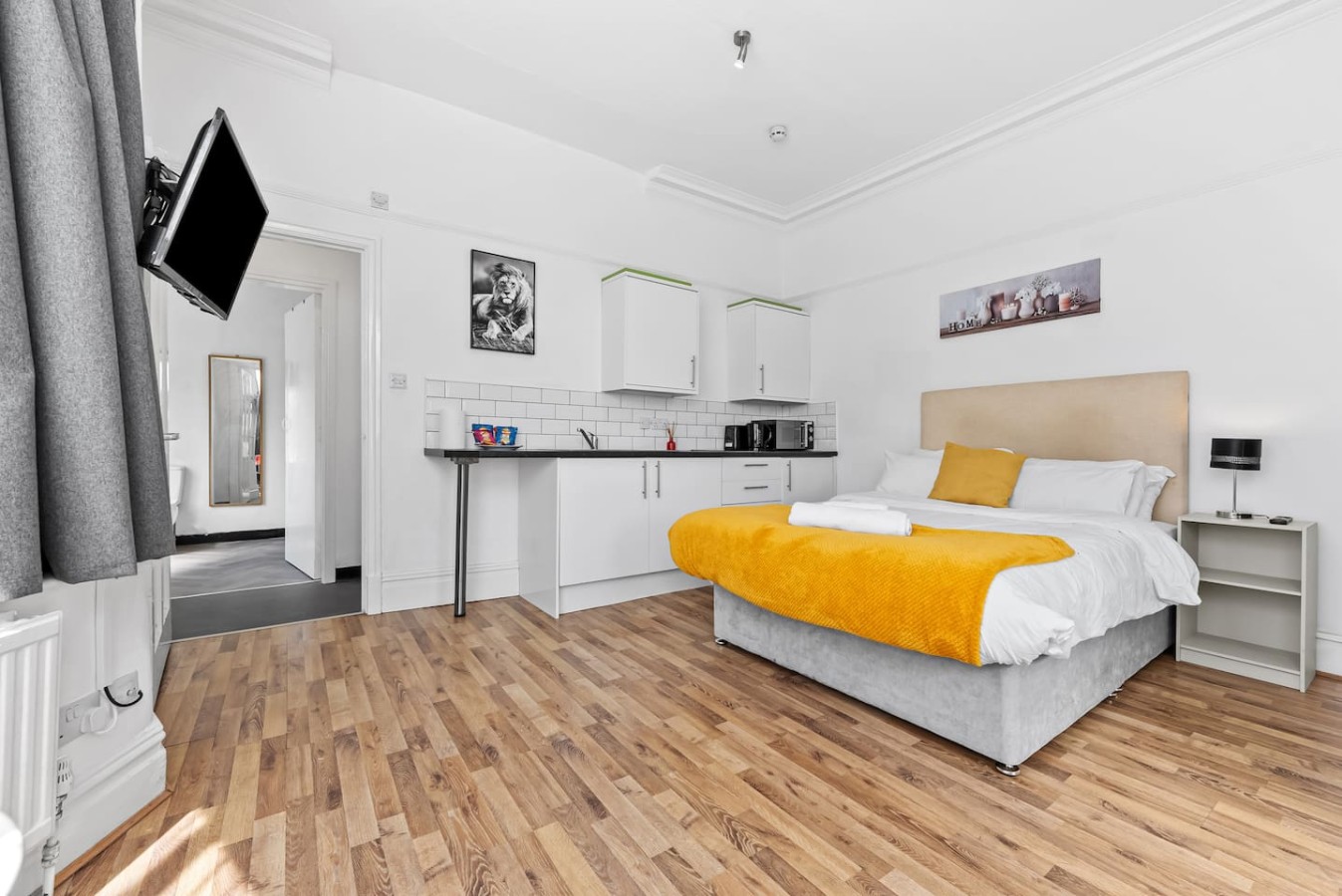 Large Modern Leeds Stay w/8 Private Ensuite Studio in 1East Park Parade, England, United Kingdom, LS9 9NQ - Property image 20 - VivreStays