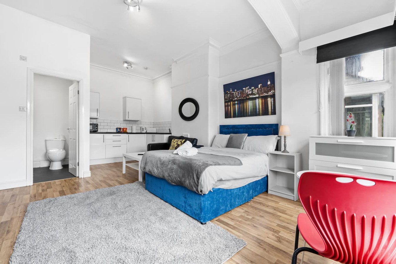 Large Modern Leeds Stay w/8 Private Ensuite Studio in 1East Park Parade, England, United Kingdom, LS9 9NQ - Property image 16 - VivreStays