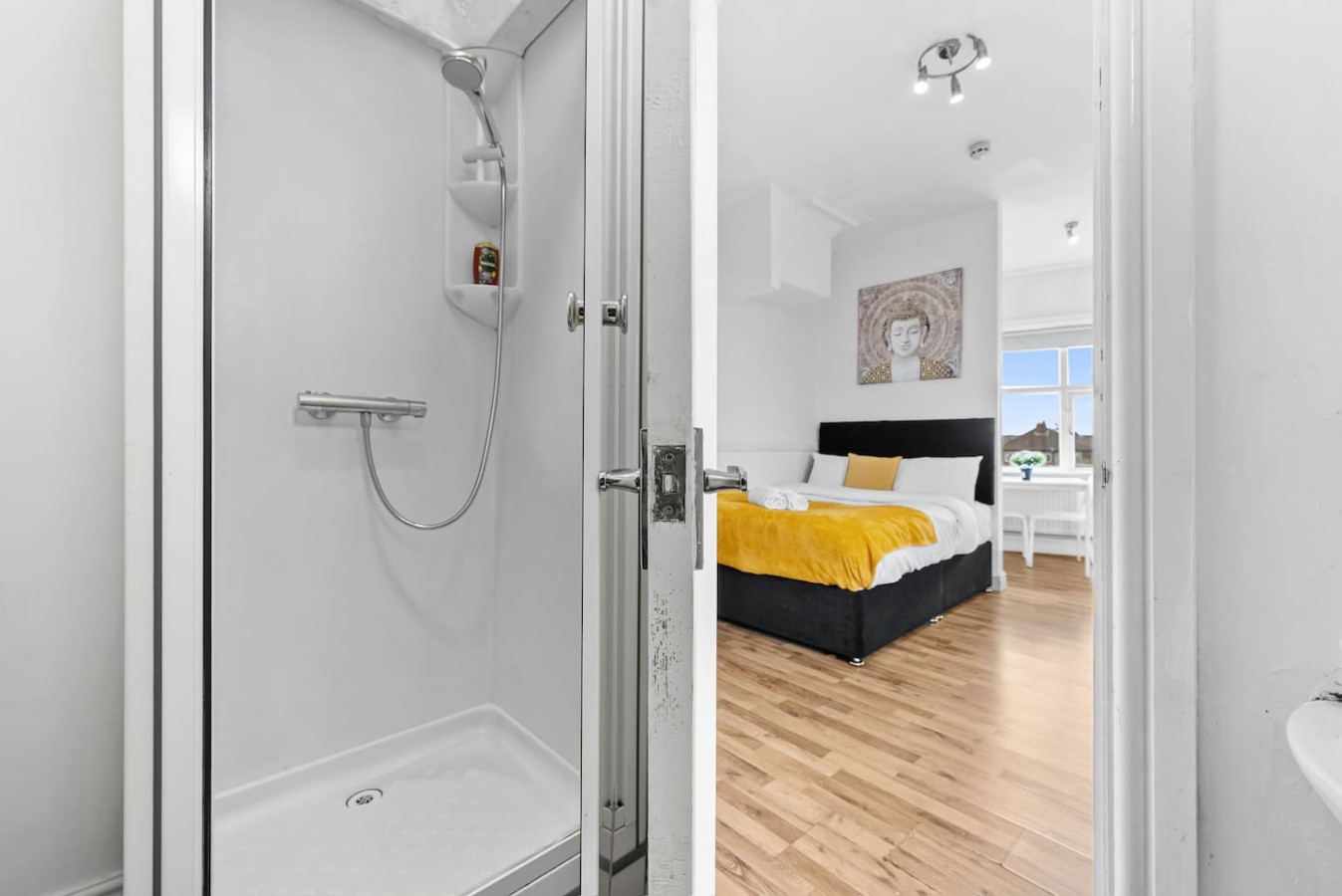 Large Modern Leeds Stay w/8 Private Ensuite Studio in 1East Park Parade, England, United Kingdom, LS9 9NQ - Property image 31 - VivreStays