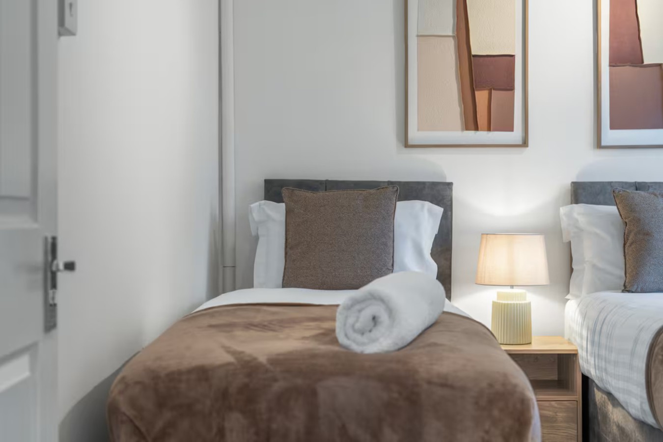 Spacious 4BR High Wycombe Home | Sleeps 8 | Free Parking in 2Hobart Close, England, United Kingdom, HP13 6UF - Property image 19 - VivreStays