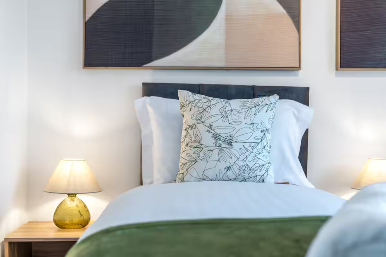 Spacious 4BR High Wycombe Home | Sleeps 8 | Free Parking in 2Hobart Close, England, United Kingdom, HP13 6UF - Property image 8 - VivreStays