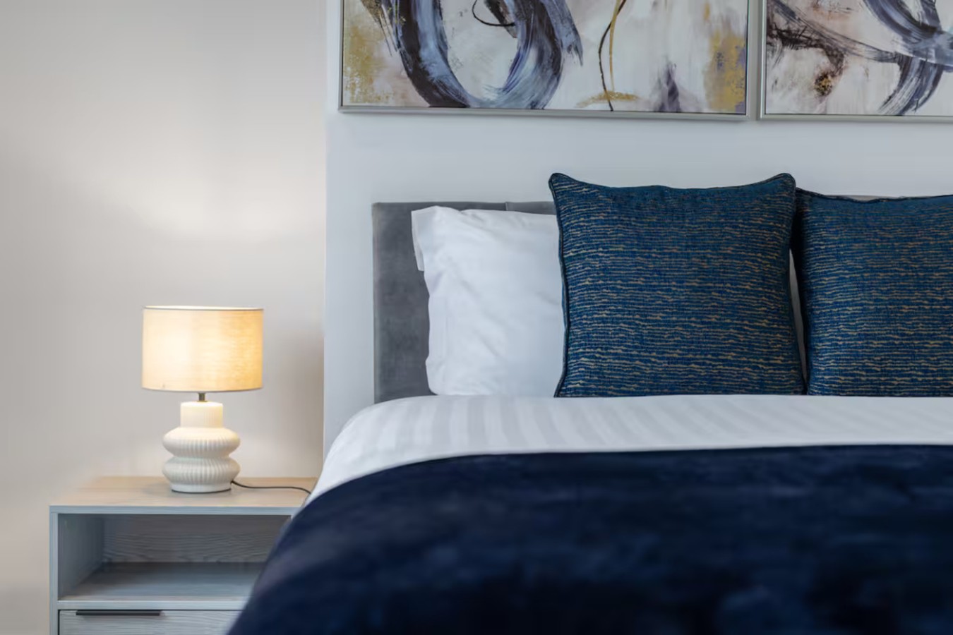 Spacious 4BR High Wycombe Home | Sleeps 8 | Free Parking in 2Hobart Close, England, United Kingdom, HP13 6UF - Property image 17 - VivreStays