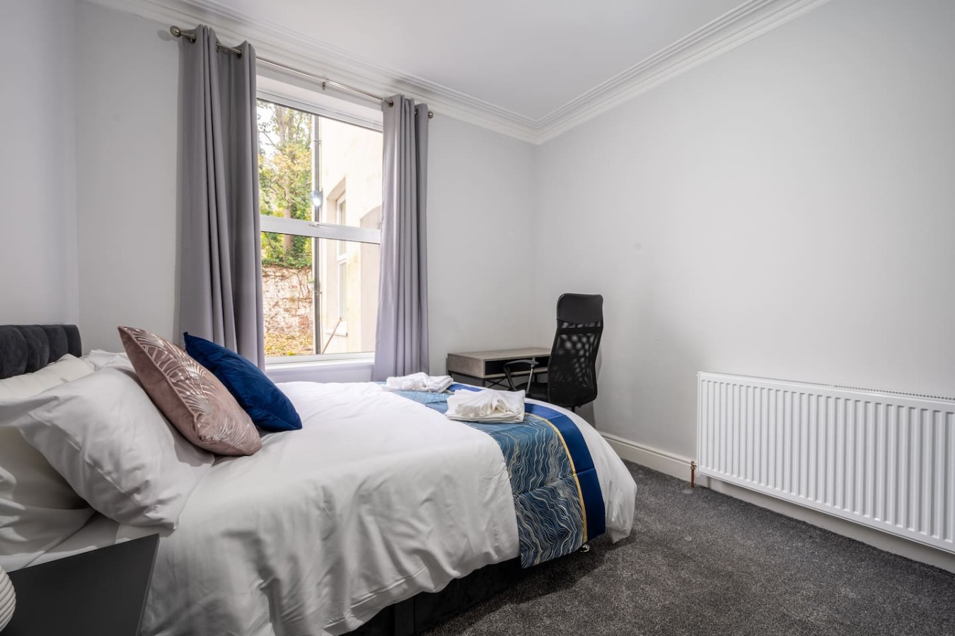 Spacious 5BR Sheffield Home | Sleeps 10 | Near City Centre in 905 Ecclesall Rd, Sheffield S11 8TL, UK - Property image 39 - VivreStays