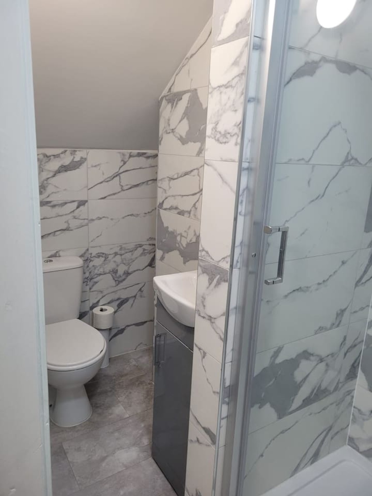 Spacious 5BR Sheffield Home | Sleeps 10 | Near City Centre in 905 Ecclesall Rd, Sheffield S11 8TL, UK - Property image 24 - VivreStays
