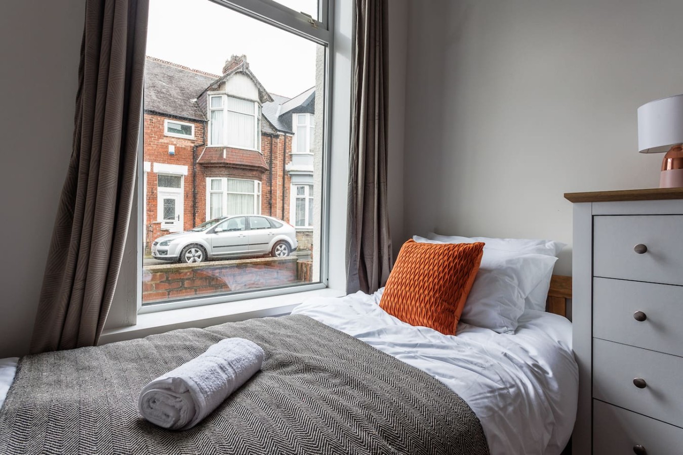 Sunderland City Stay | Secure Parking | Sleeps 4 in 86 Sorley St, Sunderland SR4 7UY, UK - Property image 19 - VivreStays
