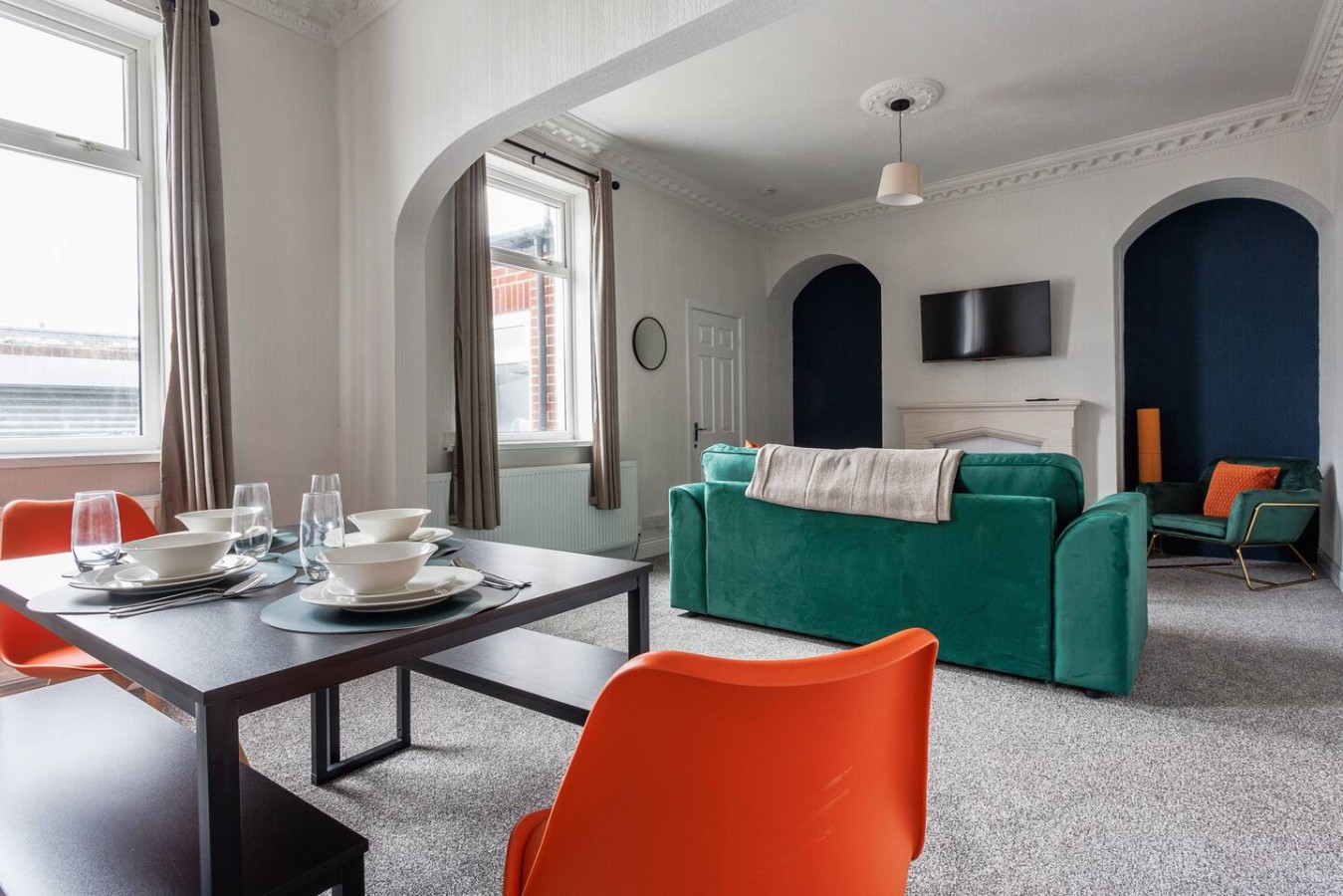 Sunderland City Stay | Secure Parking | Sleeps 4 in 86 Sorley St, Sunderland SR4 7UY, UK - Property image 2 - VivreStays