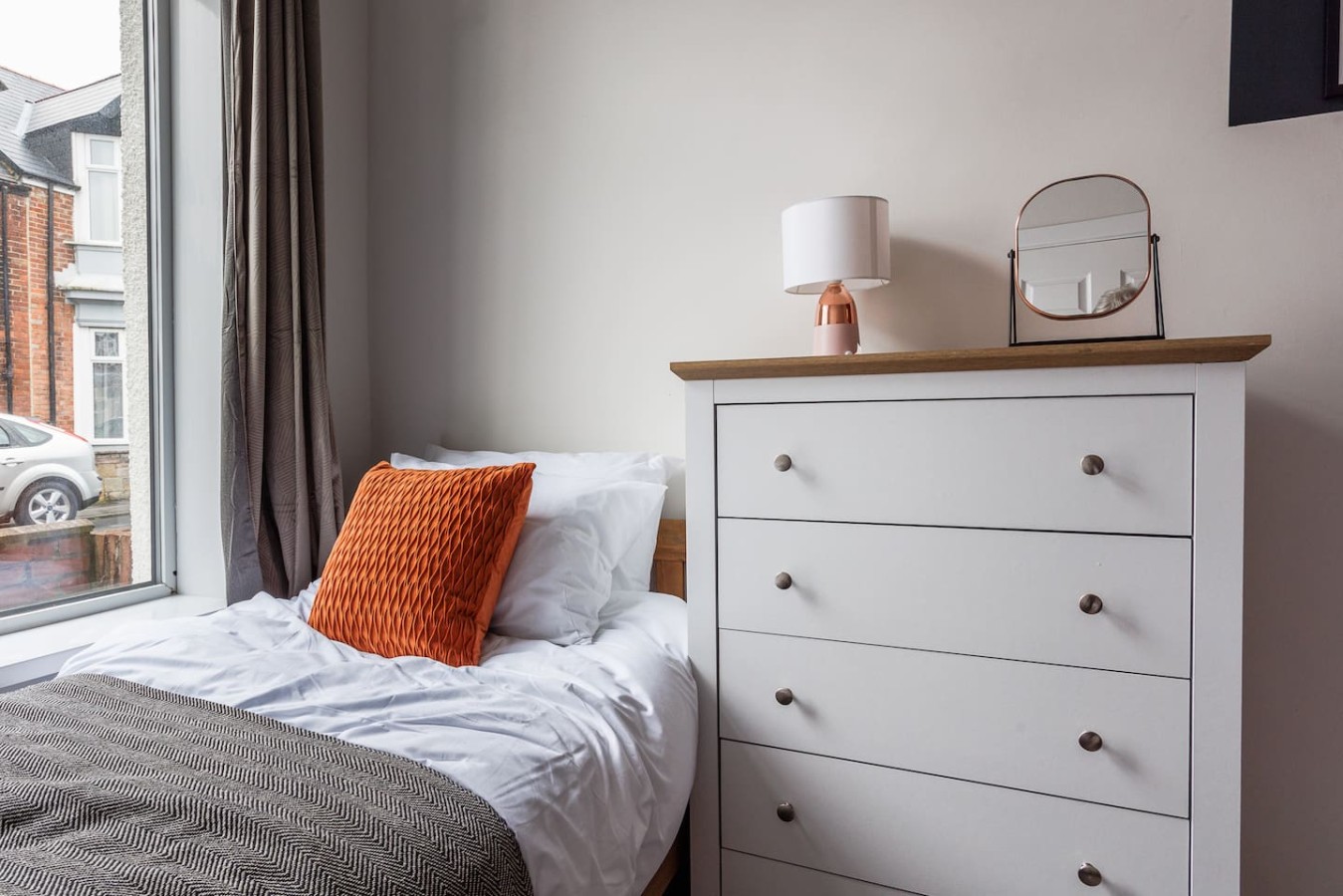 Sunderland City Stay | Secure Parking | Sleeps 4 in 86 Sorley St, Sunderland SR4 7UY, UK - Property image 21 - VivreStays