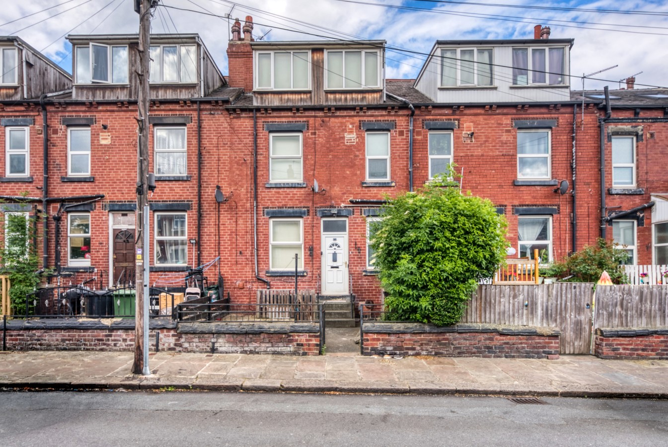 Spacious Leeds Home | Sleeps 6 | Free Parking in 7 Cross Flatts Rd, Beeston, Leeds LS11 7JB, UK - Property image 21 - VivreStays