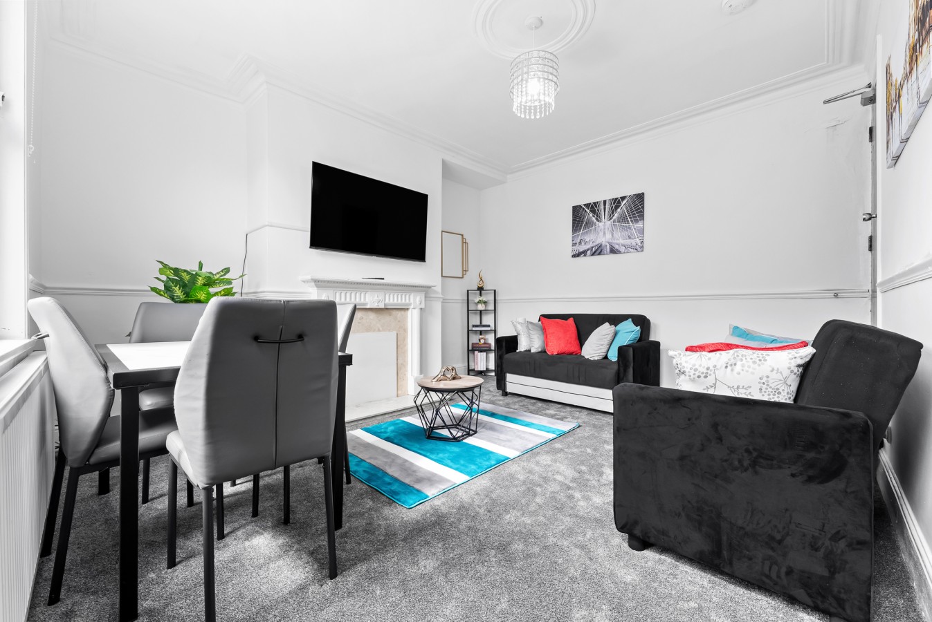 Spacious Leeds Home | Sleeps 6 | Free Parking in 7 Cross Flatts Rd, Beeston, Leeds LS11 7JB, UK - Property image 4 - VivreStays