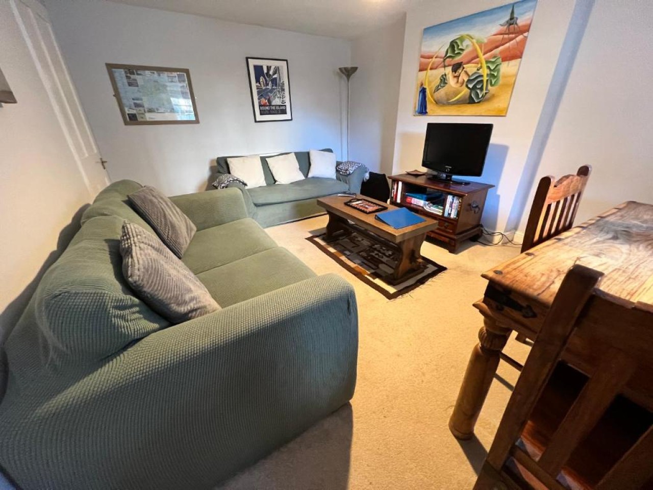 2-Bedroom Apartment | Ryde, Isle of Wight | ST9A in Ryde - Property image 9 - VivreStays
