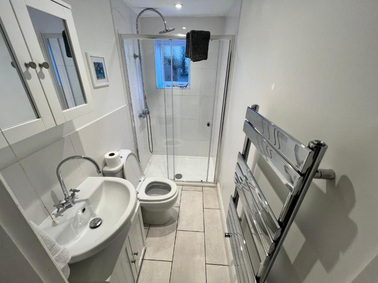 2-Bedroom Apartment | Ryde, Isle of Wight | ST9A in Ryde - Property image 5 - VivreStays