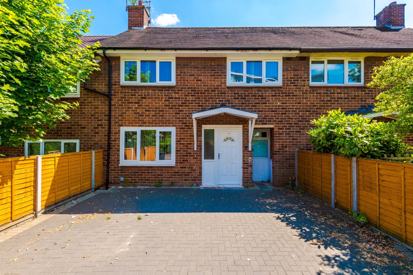 4-Bedroom House | Birmingham, B15 | Wynn House in Birmingham - Property image 4 - VivreStays