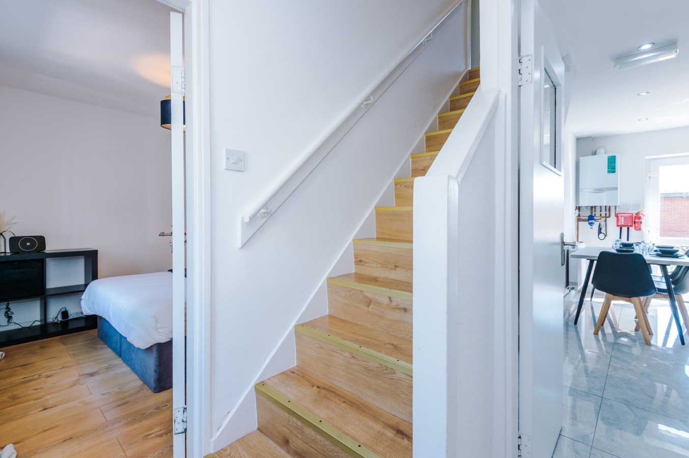 4-Bedroom House | Birmingham, B15 | Wynn House in Birmingham - Property image 3 - VivreStays