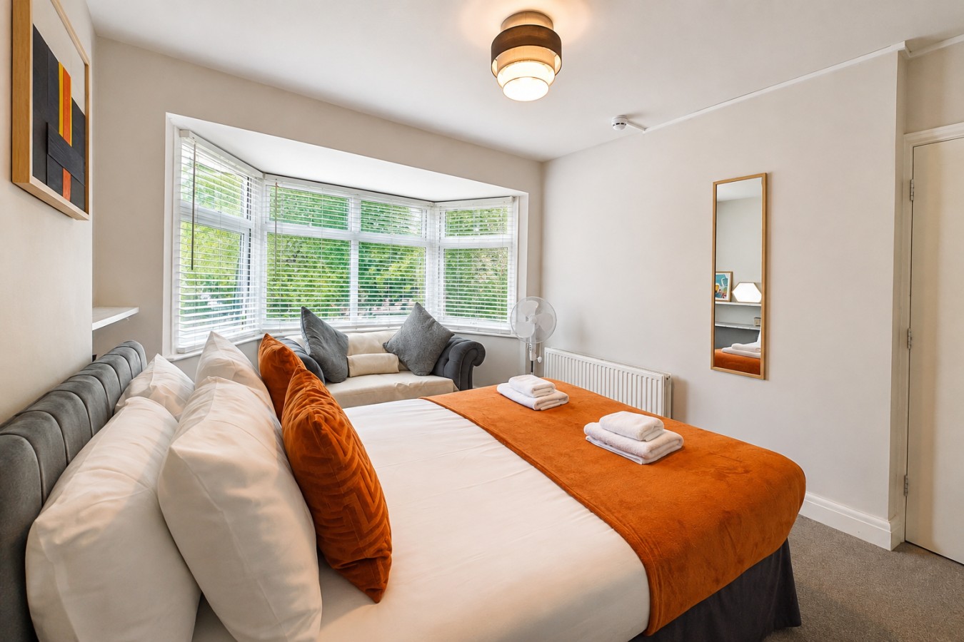 Spacious 3BR Flat Sleeps 7 in Greenford in 265 Whitton Ave E, Greenford UB6 0QQ, UK - Property image 6 - VivreStays