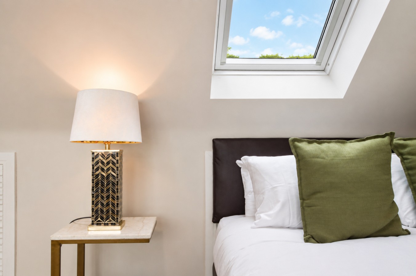 Spacious 3BR Flat Sleeps 7 in Greenford in 265 Whitton Ave E, Greenford UB6 0QQ, UK - Property image 19 - VivreStays