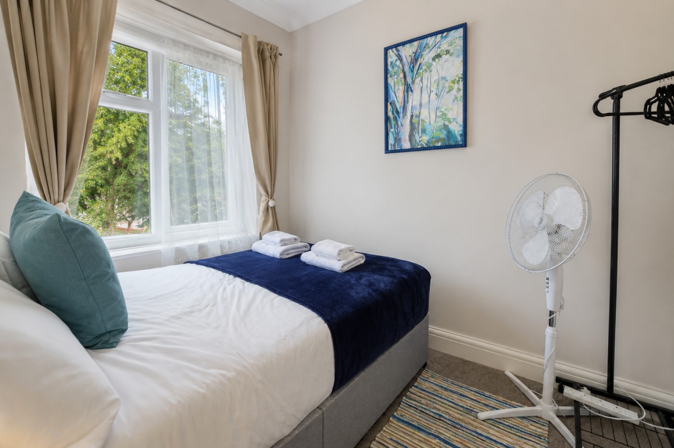 Spacious 3BR Flat Sleeps 7 in Greenford in 265 Whitton Ave E, Greenford UB6 0QQ, UK - Property image 7 - VivreStays