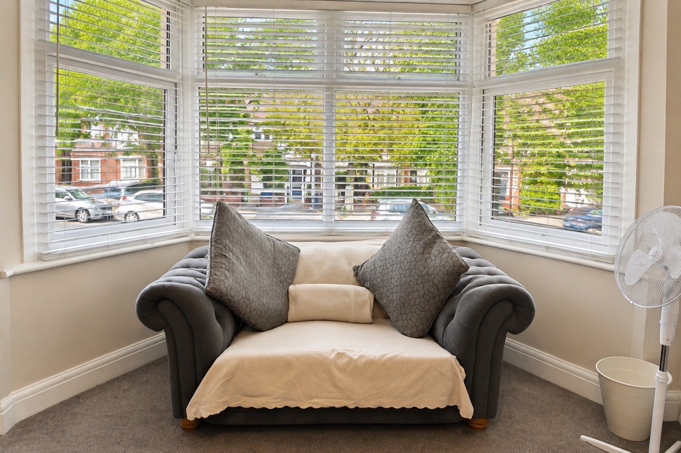 Spacious 3BR Flat Sleeps 7 in Greenford in 265 Whitton Ave E, Greenford UB6 0QQ, UK - Property image 13 - VivreStays