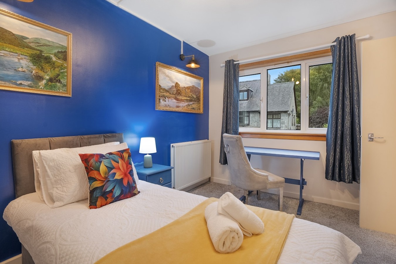 4-Bedroom House | Aberdeen, Cults | Kirk Brae House in Aberdeen - Property image 6 - VivreStays