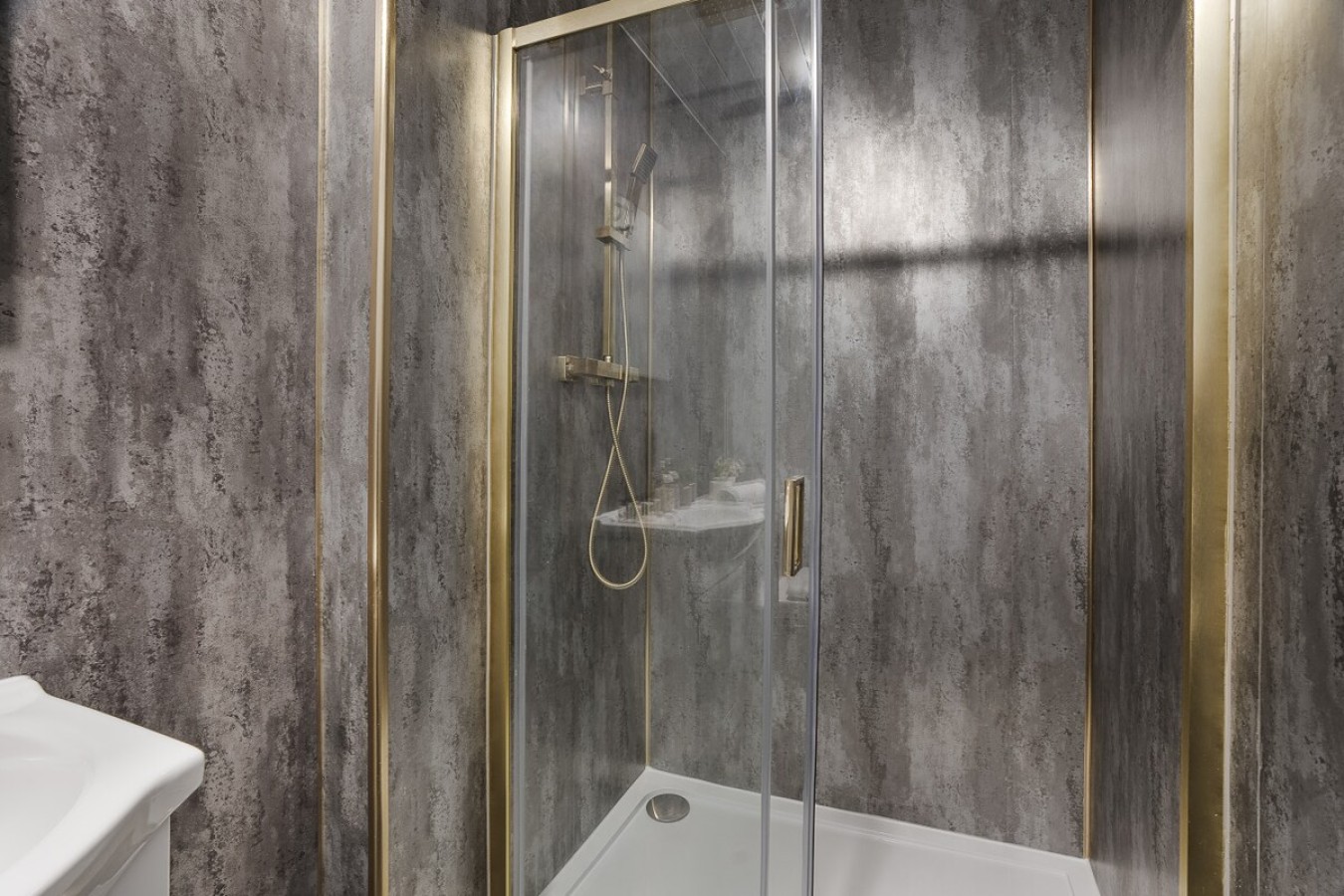 4-Bedroom House | Aberdeen, Cults | Kirk Brae House in Aberdeen - Property image 29 - VivreStays