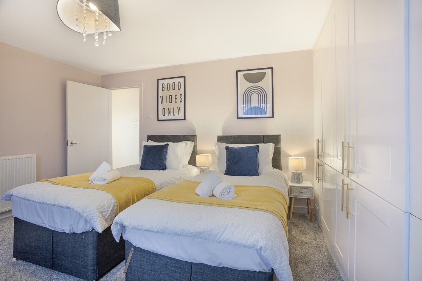 4-Bedroom House | Aberdeen, Cults | Kirk Brae House in Aberdeen - Property image 17 - VivreStays