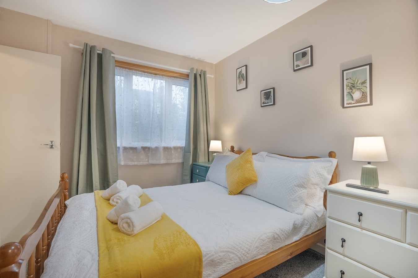 4-Bedroom House | Aberdeen, Cults | Kirk Brae House in Aberdeen - Property image 35 - VivreStays