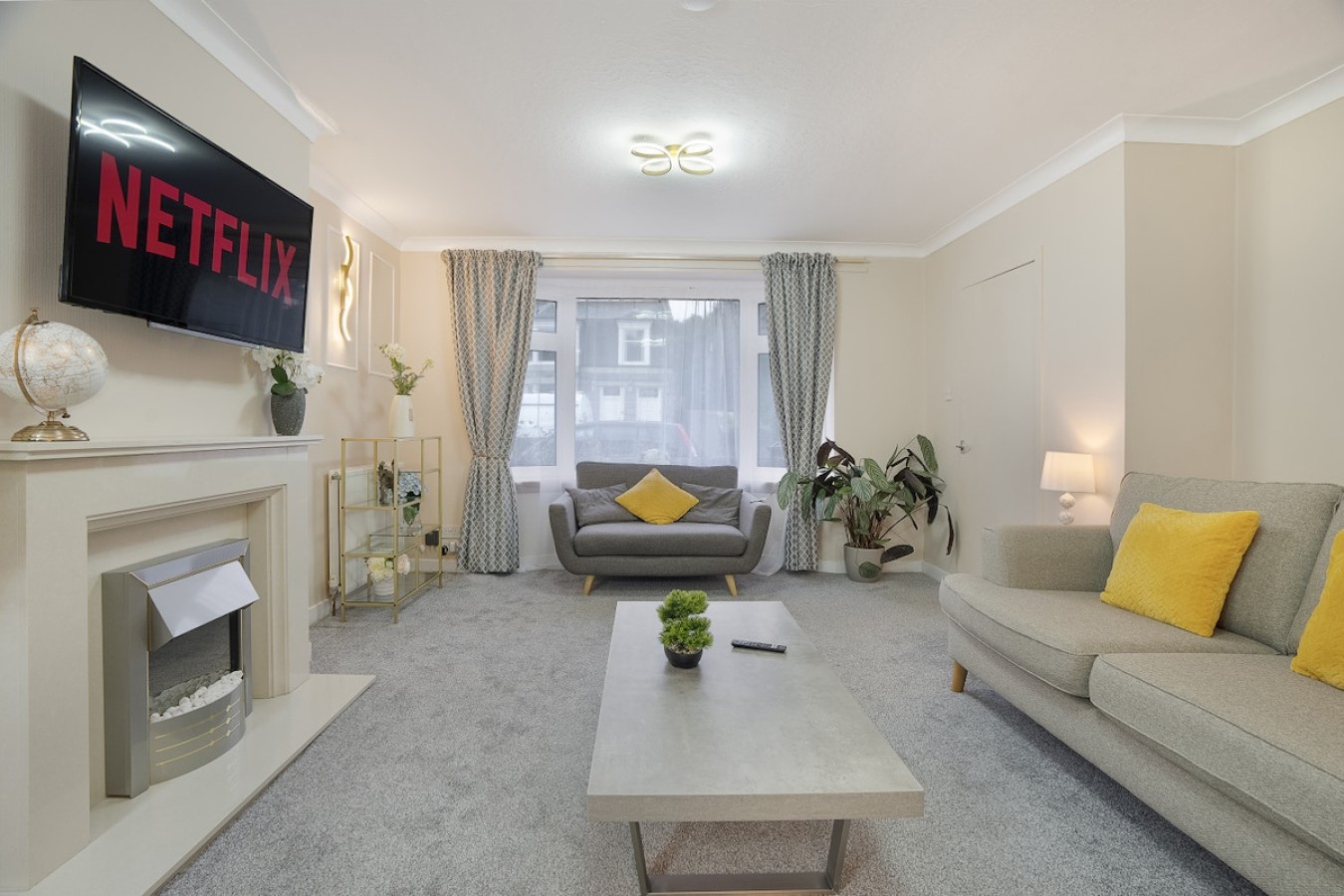 4-Bedroom House | Aberdeen, Cults | Kirk Brae House serviced apartment - Aberdeen - VivreStays