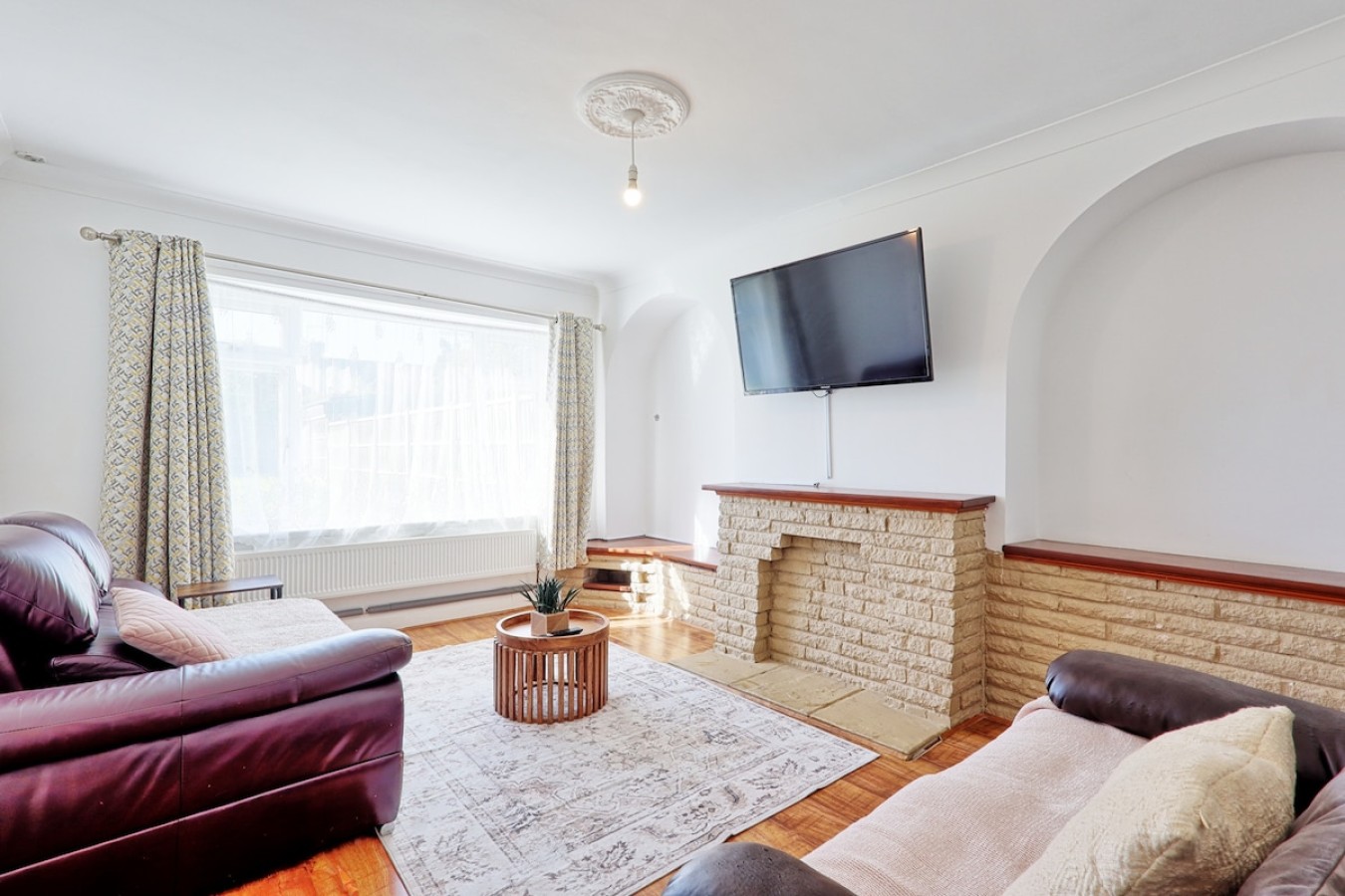 2-Bedroom House | Tilbury, Essex | Stephenson Avenue in Tilbury - Property image 9 - VivreStays