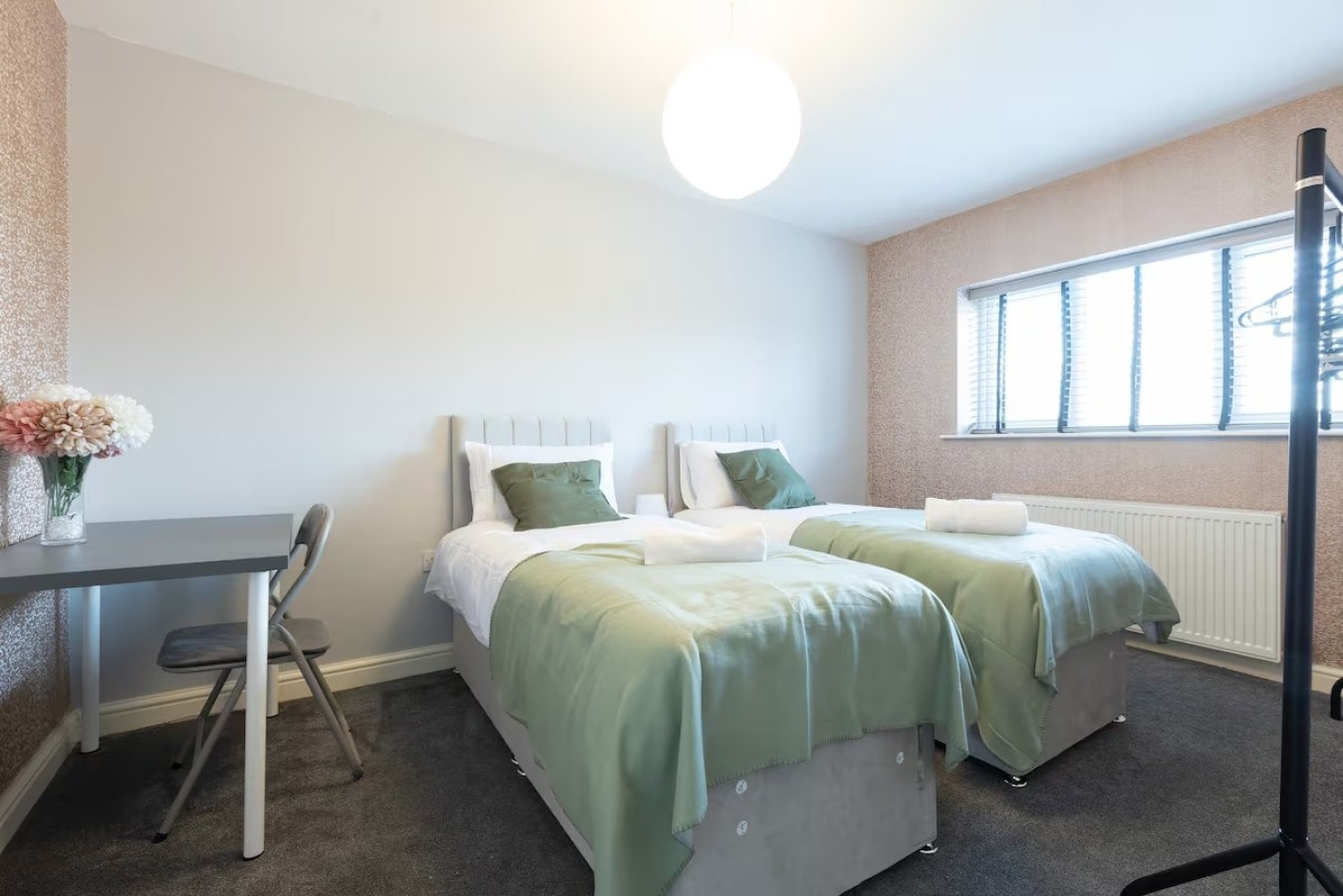 5-Bedroom House | Leeds, Beeston | Ring Road in Leeds - Property image 15 - VivreStays