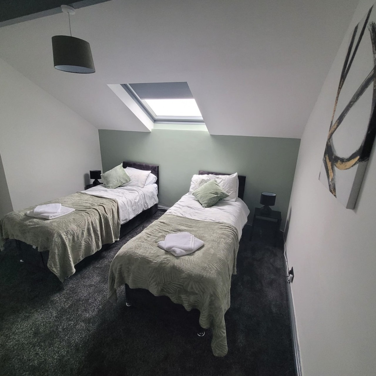 6-Bedroom House | Leeds, LS7 | Mexborough Drive in LS7 3EN, Mexborough Drive, England, United Kingdom - Property image 9 - VivreStays