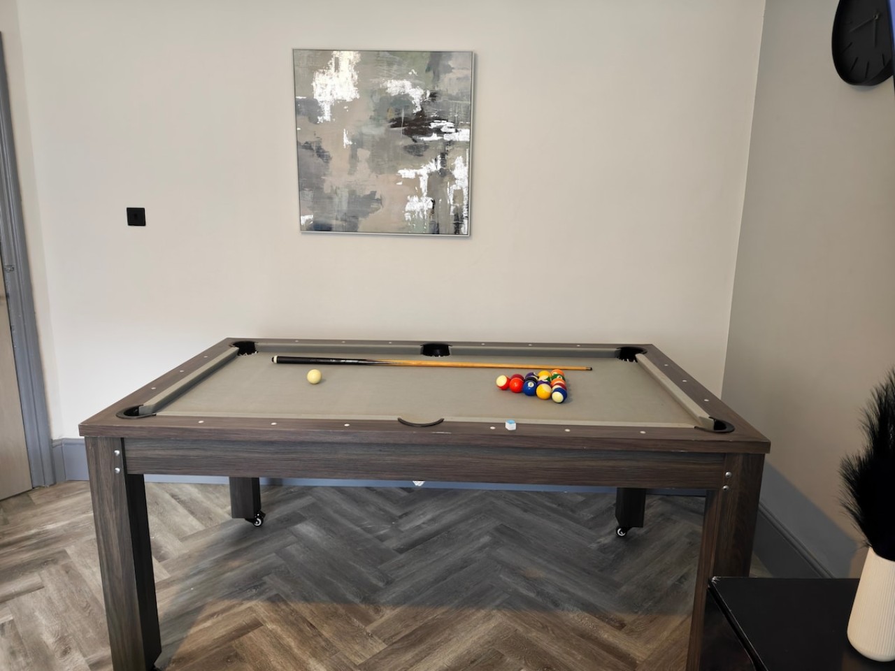 6-Bedroom House | Leeds, LS7 | Mexborough Drive in LS7 3EN, Mexborough Drive, England, United Kingdom - Property image 34 - VivreStays