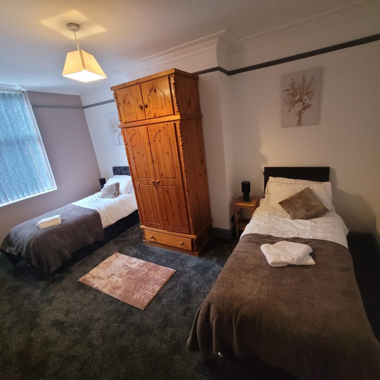 6-Bedroom House | Leeds, LS7 | Mexborough Drive in LS7 3EN, Mexborough Drive, England, United Kingdom - Property image 15 - VivreStays