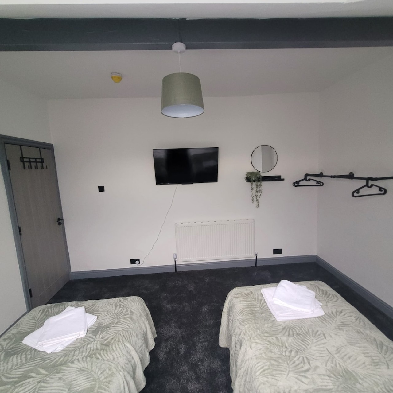 6-Bedroom House | Leeds, LS7 | Mexborough Drive in LS7 3EN, Mexborough Drive, England, United Kingdom - Property image 18 - VivreStays