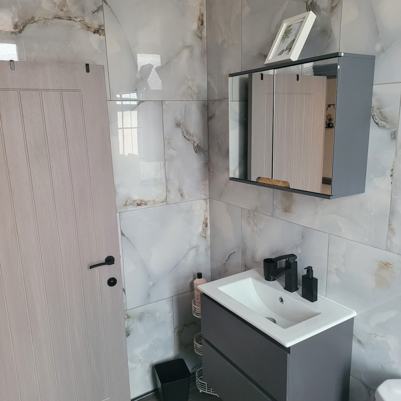 6-Bedroom House | Leeds, LS7 | Mexborough Drive in LS7 3EN, Mexborough Drive, England, United Kingdom - Property image 21 - VivreStays