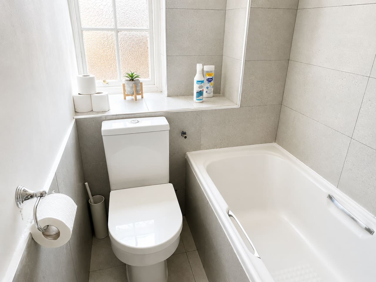 2BED Home with FREE Parking near Sydenham Station in Queensthorpe Mews, 6-7 Queensthorpe Road House 4 - Property image 10 - VivreStays