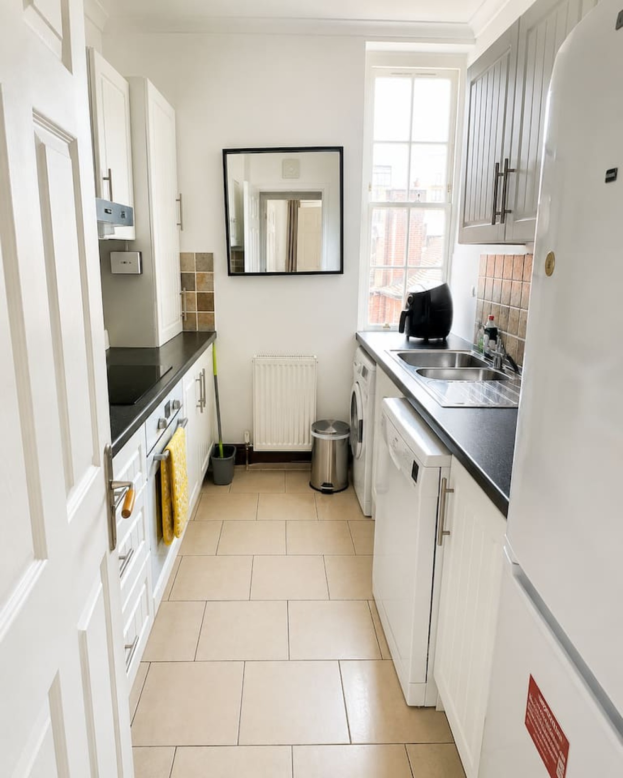 2BED Home with FREE Parking near Sydenham Station in Queensthorpe Mews, 6-7 Queensthorpe Road House 4 - Property image 6 - VivreStays
