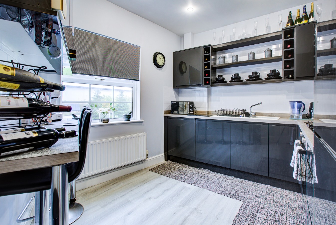 Waltham Abbey Haven 2 Bed 2 Bath Flat FREE Parking in King William Court, Kendal Road - Property image 7 - VivreStays