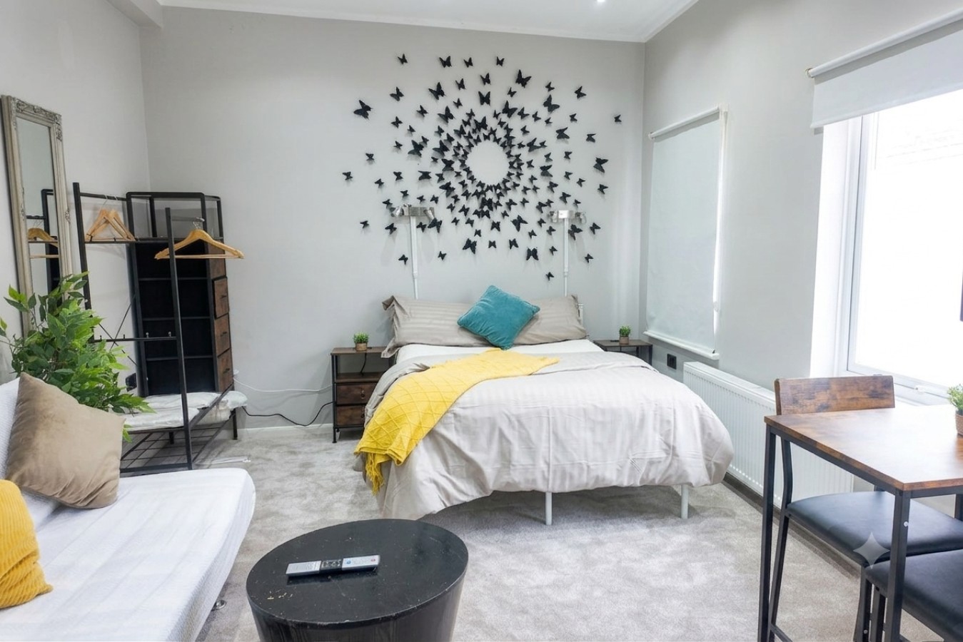 Stylish Private Room in Croydon with FREE Street Parking in 29 Apsley Road London SE25 4XT - Property image 2 - VivreStays